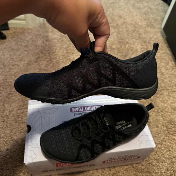 Skechers memory foam slip on black shoes. Super light weight and breathable. - Picture 6 of 12